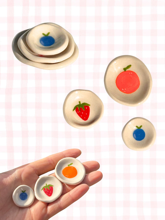 Mini stacking dishes
